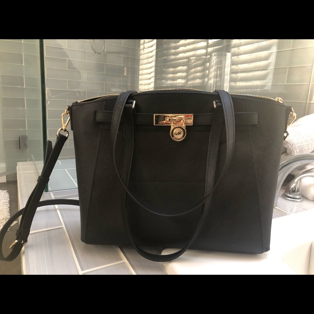 Michael Kors bag. Used once. Basically brand new.